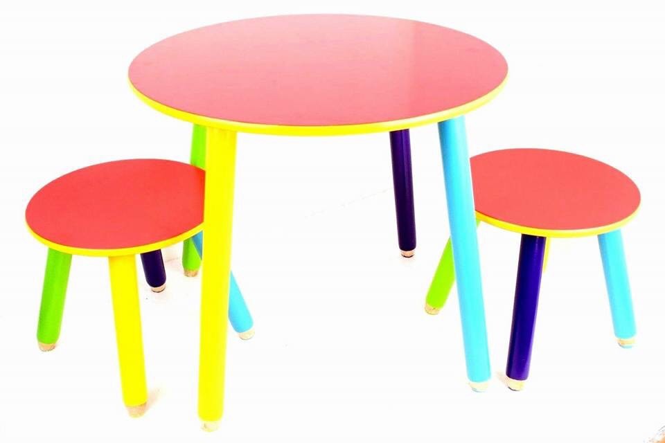 children's pencil table and chairs